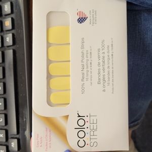 Color Street Belgian Buttercup
